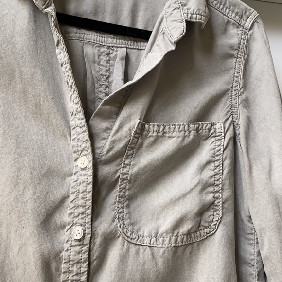 Cloth and stone tencil button down in grey - Picture 2 of 6